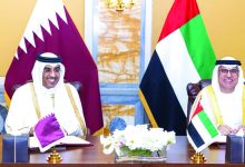 صورة الإمارات وقطر توقعان تفاهماً لتطوير التعاون في مجالات العمل وتنمية الموارد البشرية