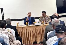 صورة وزير الدفاع: جميع التشكيلات العسكرية في اليمن تقف اليوم تحت راية واحدة وهدف واحد.. تفاصيل لقائه باللجنة الأمنية والعسكرية العليا