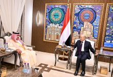 صورة لقاء العليمي وآل جابر بالرياض … تقاطعات السياسة مع الإغاثة. تفاصيل