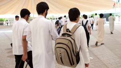 صورة كيف تعالج “التربية” رفض الوالدين إشعارات الغياب والتوقيع وعدم الحضور للمدرسة؟‎