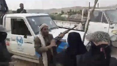 صورة ميليشيا الحوثي تعتدي بالضرب وإطلاق النار على نساء في بني صريم بعمران