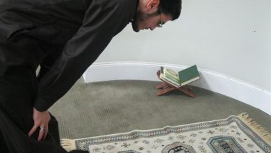 صورة كيفية صلاة الخسوف وهل تصلى فرادى أو جماعة وهل فى البيوت أو غيرها؟