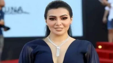 صورة بـ”فستان جريء” ميرهان حسين تظهر وسط البحر والجمهور:”الحوت الأبيض” (صور