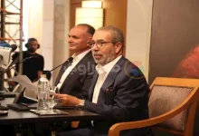صورة مدحت العدل: فتاة محجبة وحافظة للقرآن من أبطال مسرحية أم كلثوم