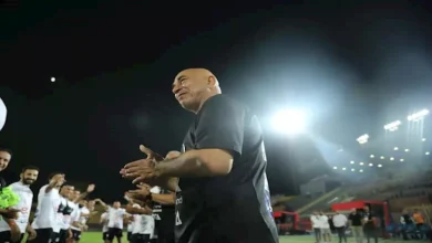 صورة “اللي أيده في المياه”.. العشري يفتح النار على منتقدي أداء المنتخب مع ح