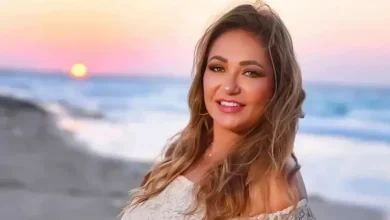 صورة ليلى علوي تخطف الأنظار في أحدث ظهور.. كيف نسقت إطلالتها؟