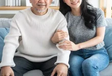 صورة سيدة تسرق 153 ألف دولار من حساب زوجها.. تركت له 6 دولارات
