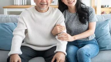 صورة سيدة تسرق 153 ألف دولار من حساب زوجها.. تركت له 6 دولارات