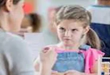 صورة بعد انتحار طفلة بسبب منعها من الهاتف.. كيف تتحكم في غضب أطفالك بذكاء؟