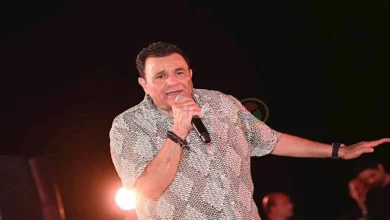 صورة محمد فؤاد يغني “أمريكا شيكا بيكا”: حذرنا منها زمان واللي يجي جنبنا نقر
