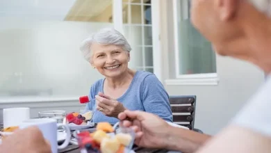 صورة دراسة: تأخير الإفطار يزيد خطر الوفاة لدى كبار السن