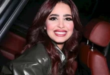 صورة رنا سماحة ترافق ابنها في أول يوم دراسة (صور)