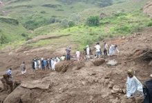 صورة وفاة أكثر من 1000 شخص في انهيار أرضي غرب السودان  أخبار السعودية