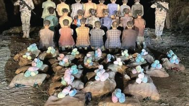 صورة القبض على 22 مخالفاً لنظام أمن الحدود لتهريبهم 320 كيلوغراماً من «القات» بجازان  أخبار السعودية