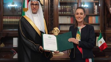 صورة رئيسة المكسيك تتسلّم أوراق اعتماد المناور سفيراً للمملكة  أخبار السعودية