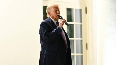 صورة | ترمب يوقّع مرسومًا لإنشاء قائمة سوداء لدول تحتجز أمريكيين