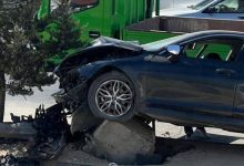 صورة | إصابة شخص إثر اصطدام مركبته بعامود كهرباء في مرج الحمام