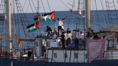 صورة | تونس تنفي استهداف سفينة بـ”أسطول الصمود” المتجه لغزة وتكشف سبب الحريق