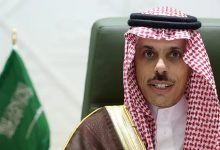 صورة وزير الخارجية يبحث العلاقات الثنائية مع نظيره الروسي
