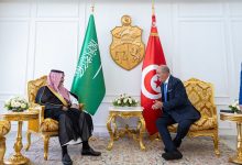 صورة وزير الخارجية يلتقي نظيره التونسي ويترأسان اجتماع لجنة المتابعة والتشاور السياسي