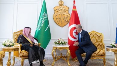 صورة وزير الخارجية يلتقي نظيره التونسي ويترأسان اجتماع لجنة المتابعة والتشاور السياسي