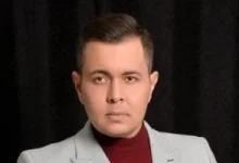صورة سامي مغاورى يعلن آخر مستجدات الحالة الصحية لابنه كريم