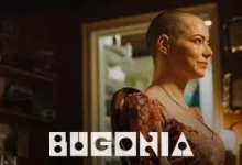 صورة إيما ستون تعبر عن صدمتها بعد تصوير “Bugonia” وتزامنه مع جريمة قتل تشبه أحداثه