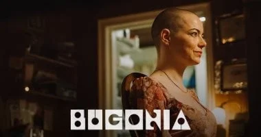 صورة إيما ستون تعبر عن صدمتها بعد تصوير “Bugonia” وتزامنه مع جريمة قتل تشبه أحداثه