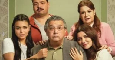 صورة الكدوانى وغادة عادل ومصطفى غريب يتصدرون ملصق فيلم “وفيها إيه يعنى”