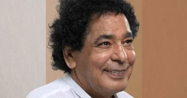 صورة محمد منير يتألق في أغنية فيلم “ضي” ويشعل مواقع التواصل الاجتماعي