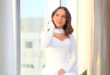صورة رنا رئيس تغادر غرفة العمليات ووالدتها تؤكد أنها تعرضت للإجهاض قبل شهر